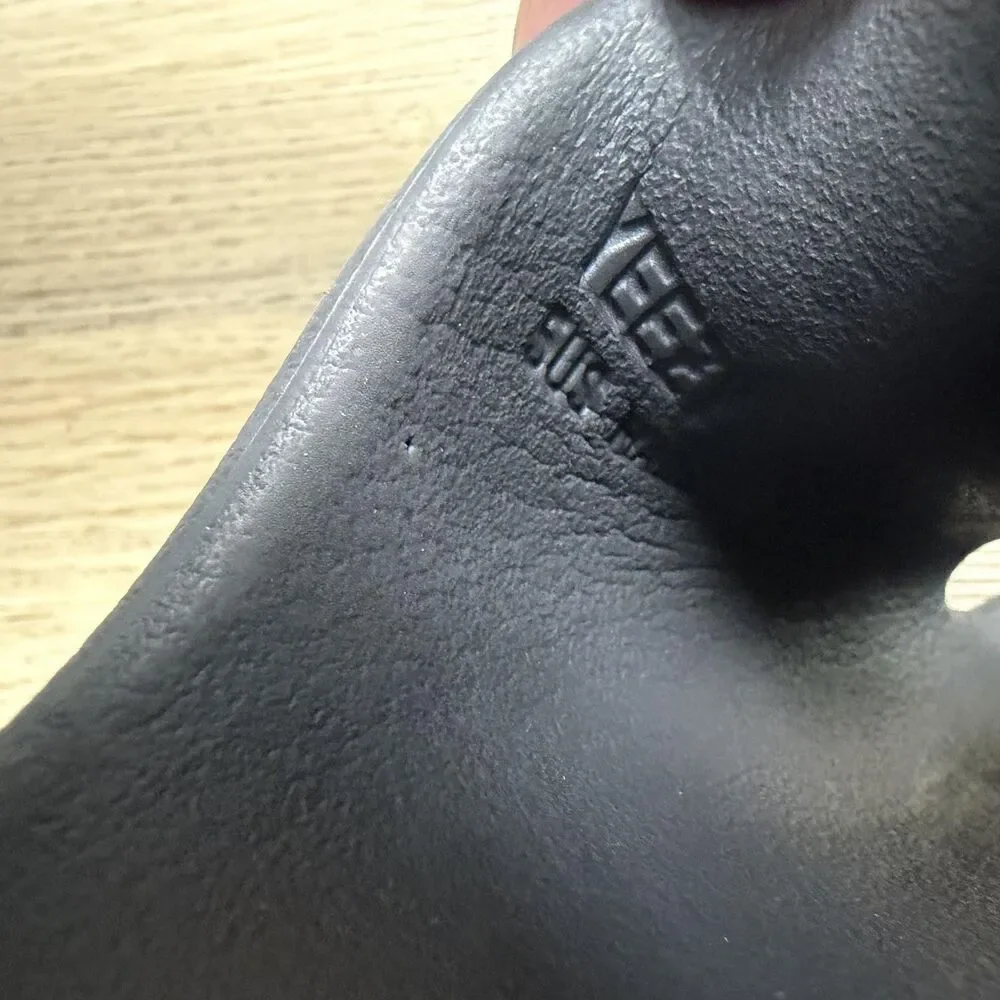 Yeezy Foam Slide Sandals in Black